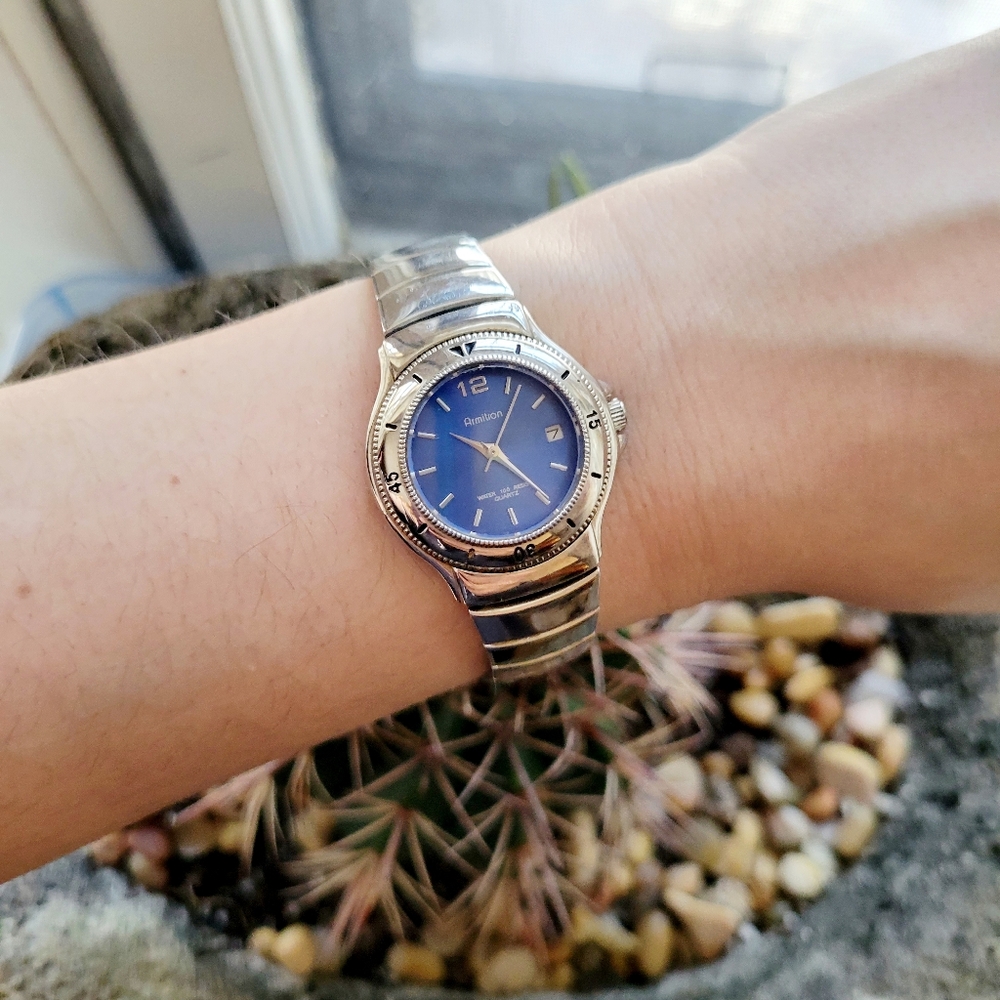 Vintage Armitron Classic Silver & Navy Watch